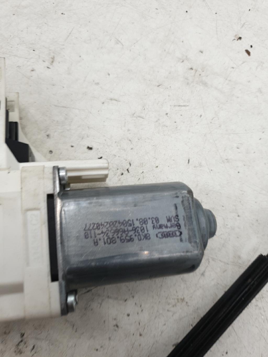 Leve vitre electrique avant gauche AUDI A4 3 AVANT PHASE 2 BREAK Diesel - 1