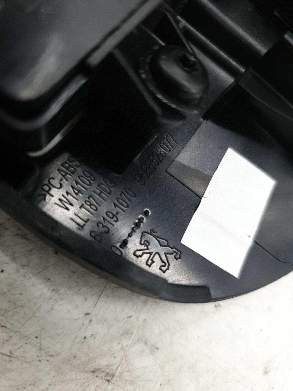 Bouton de warning PEUGEOT 5008 1 PHASE 1 Diesel - 1