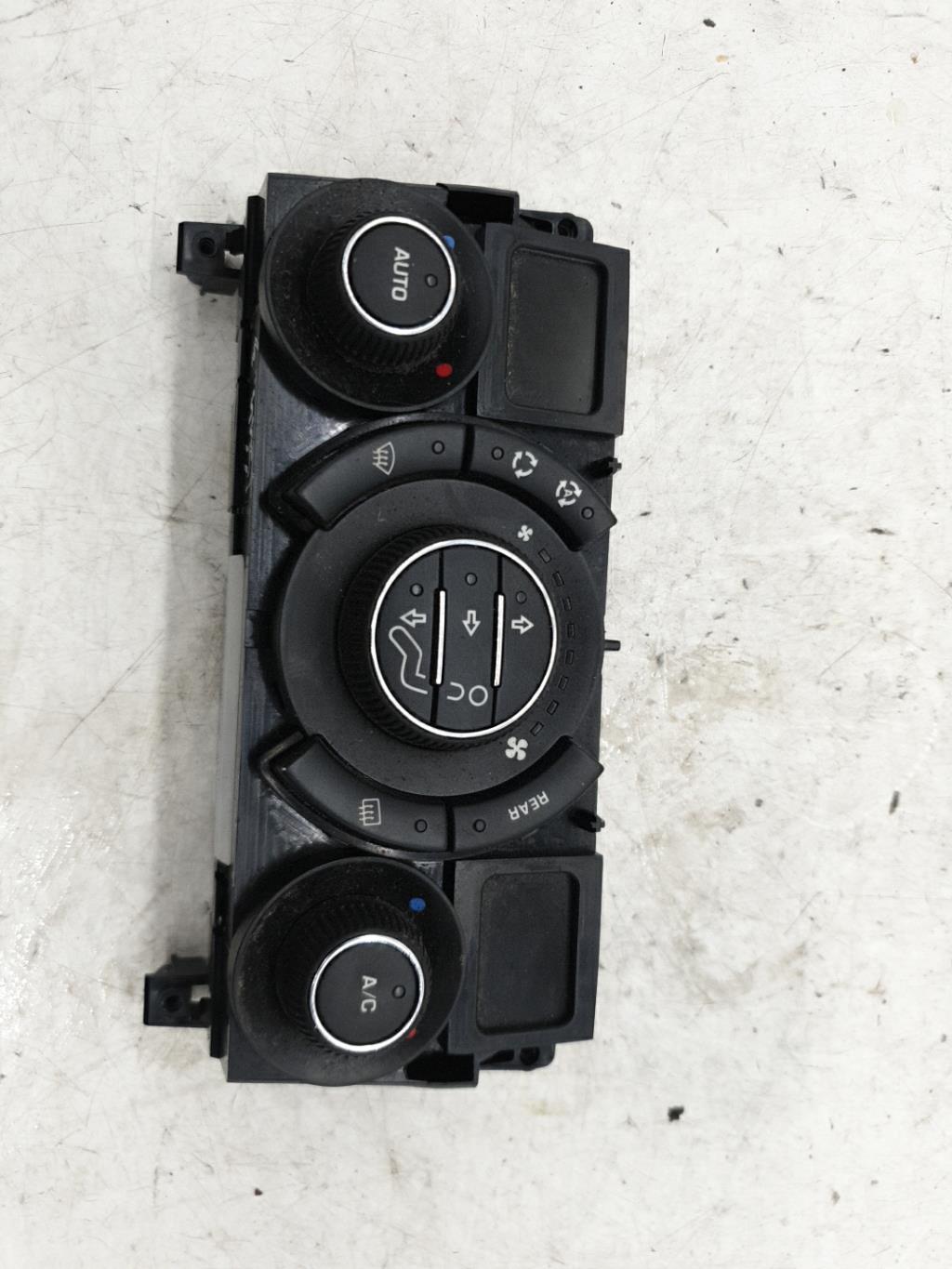 Commande chauffage PEUGEOT 5008 1 PHASE 1 Diesel - 1