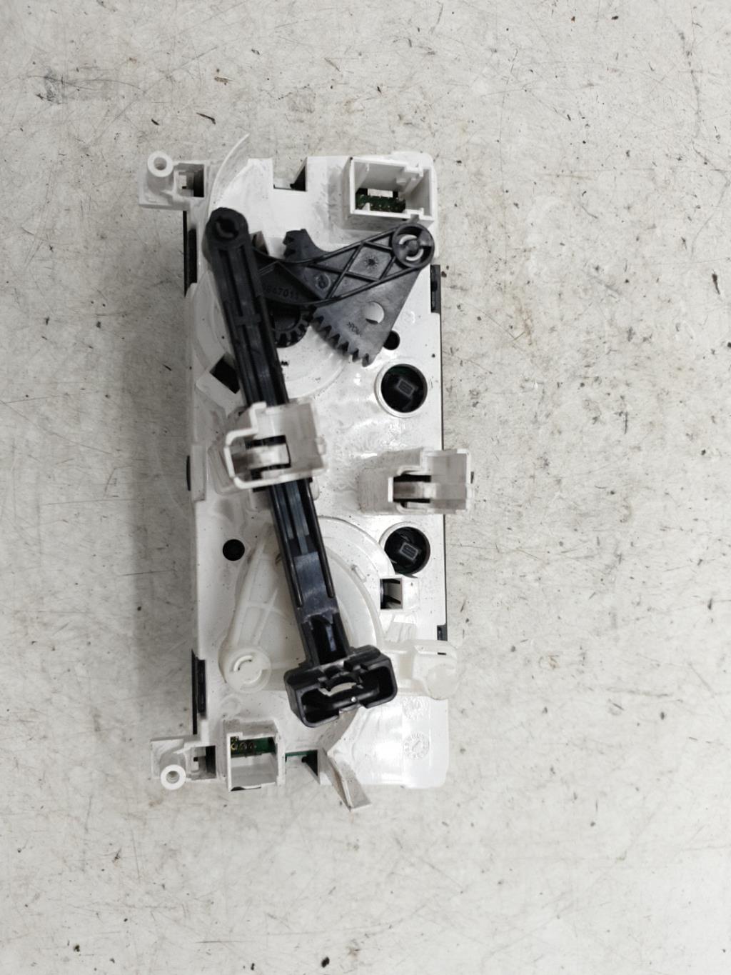 Commande chauffage CITROEN C3 PICASSO PHASE 1 Diesel - 1