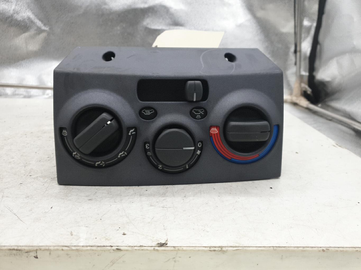Commande chauffage FIAT PUNTO 1 PHASE 2 Essence - 1
