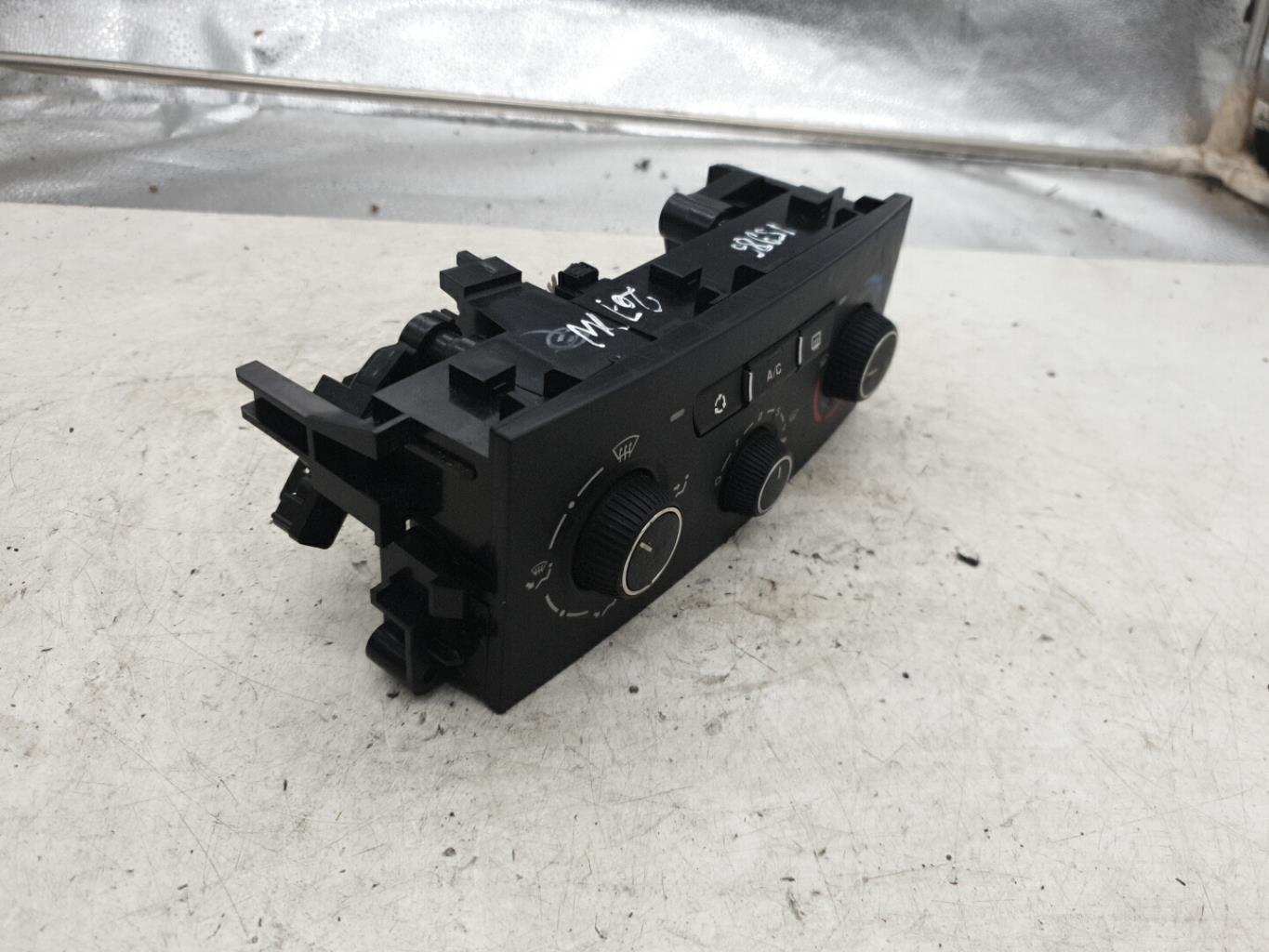 Commande chauffage PEUGEOT 207 PHASE 2 BREAK Diesel - 1