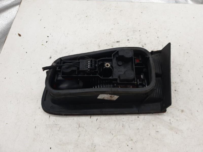 Feu arriere secondaire gauche (feux) RENAULT LAGUNA 2 PHASE 1 Essence - 1