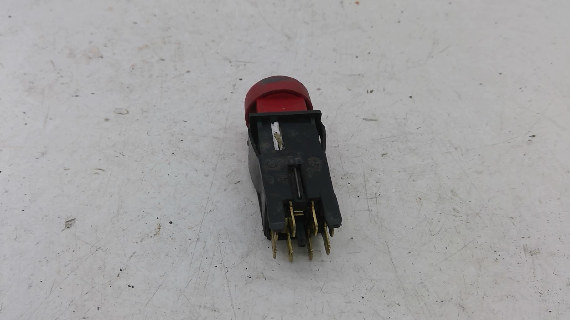 Bouton de warning PEUGEOT 306 PHASE 2 Diesel - 1
