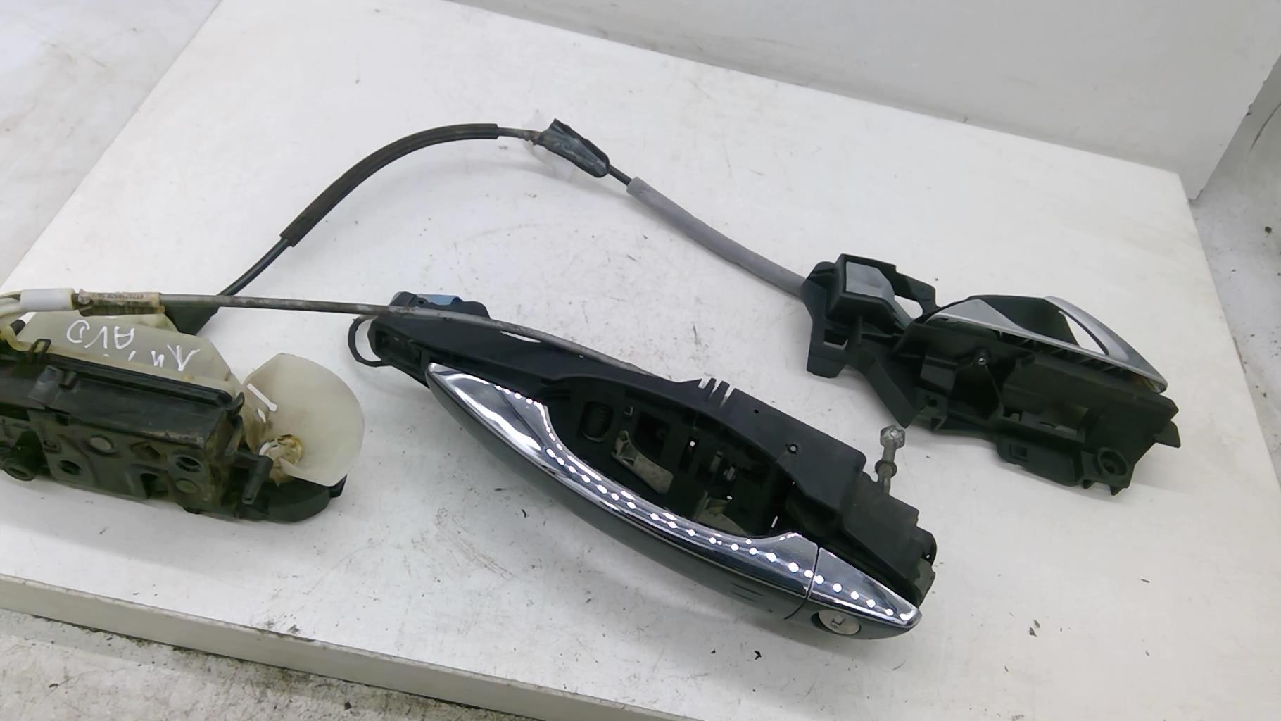 Serrure avant droit CITROEN DS5 PHASE 1 Diesel - 1