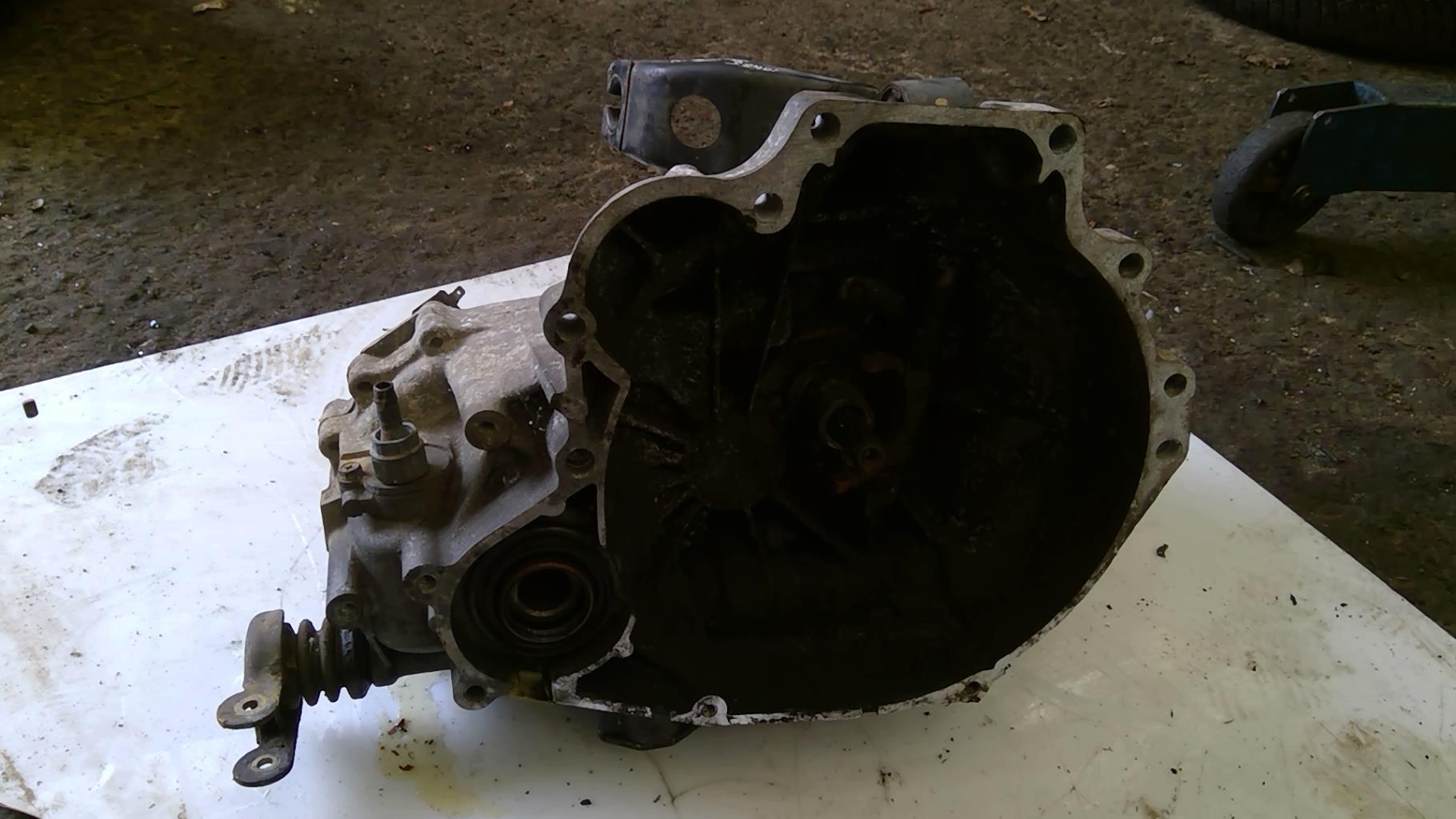 Boite de vitesses NISSAN BLUEBIRD 3 PHASE 1 Essence - 1