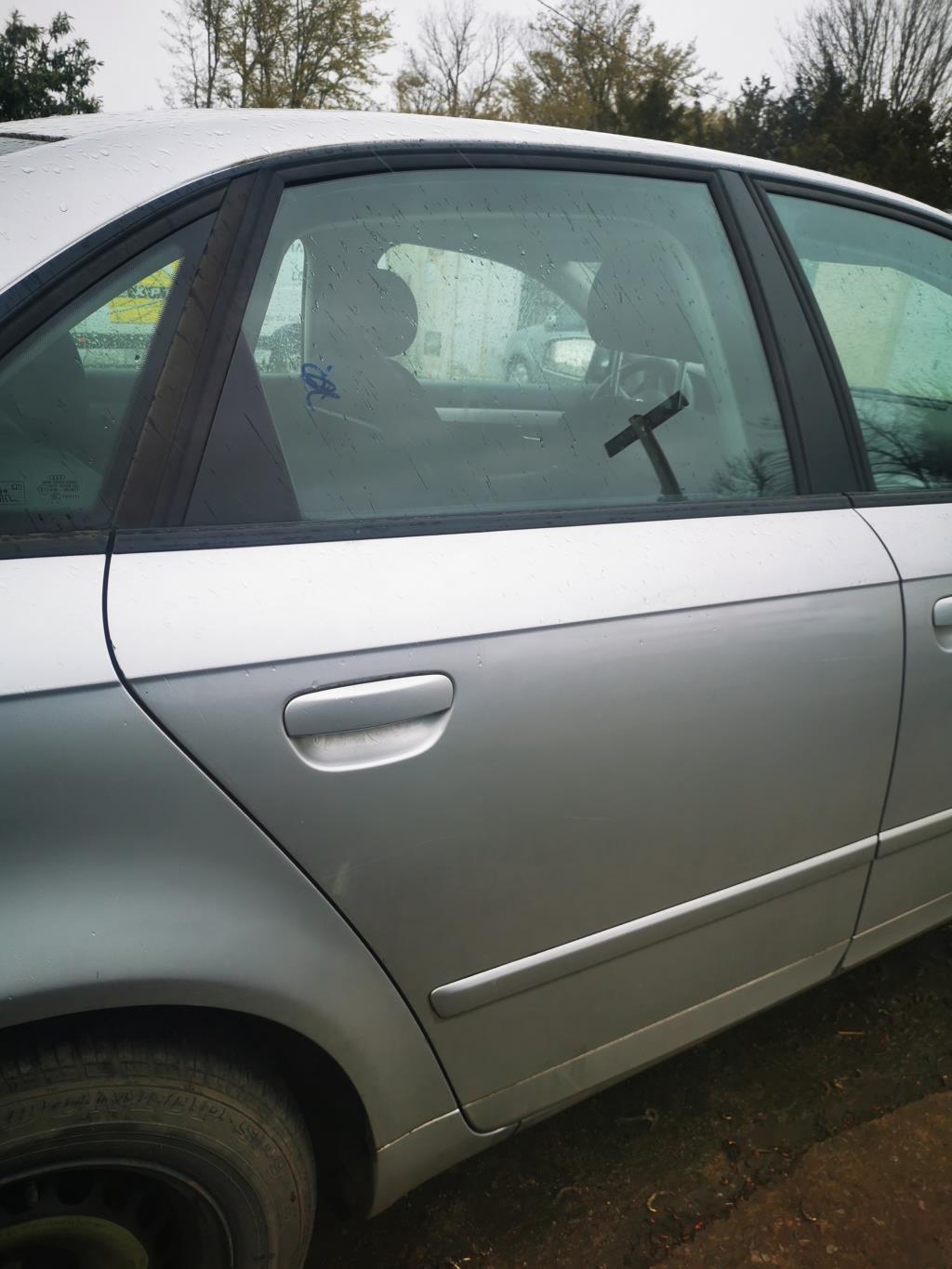 Porte arriere droit AUDI A4 2 PHASE 2 Diesel - 1