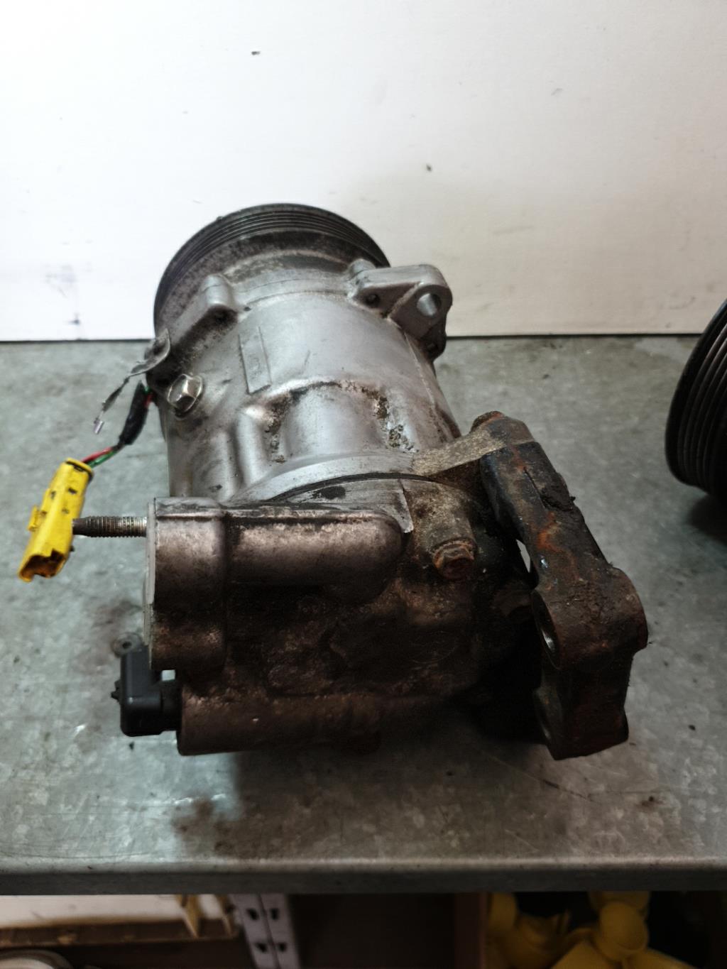 Compresseur clim PEUGEOT 607 PHASE 2 Essence - 1