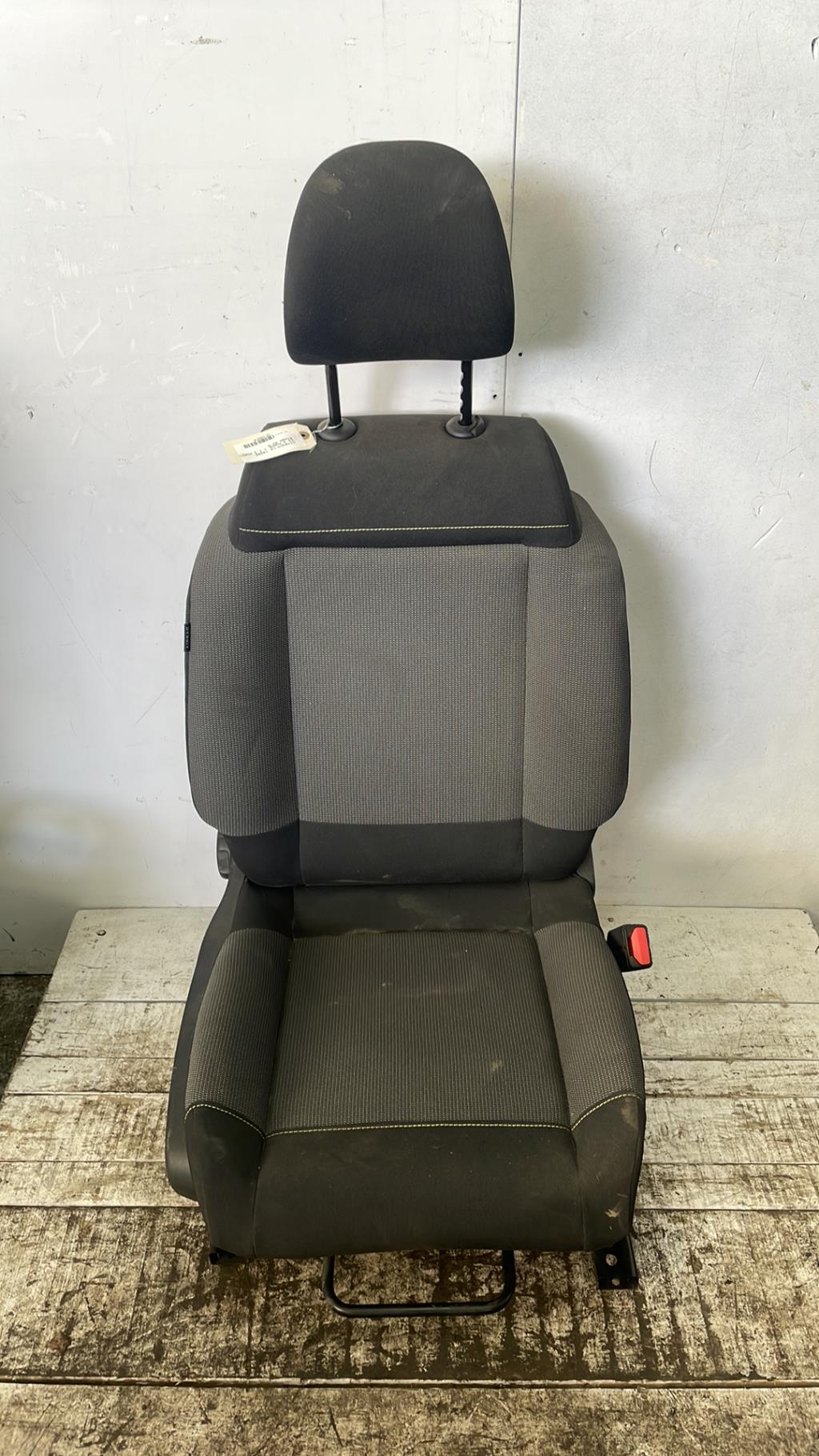 Siege avant droit CITROEN C3 3 PHASE 1 Essence - 1
