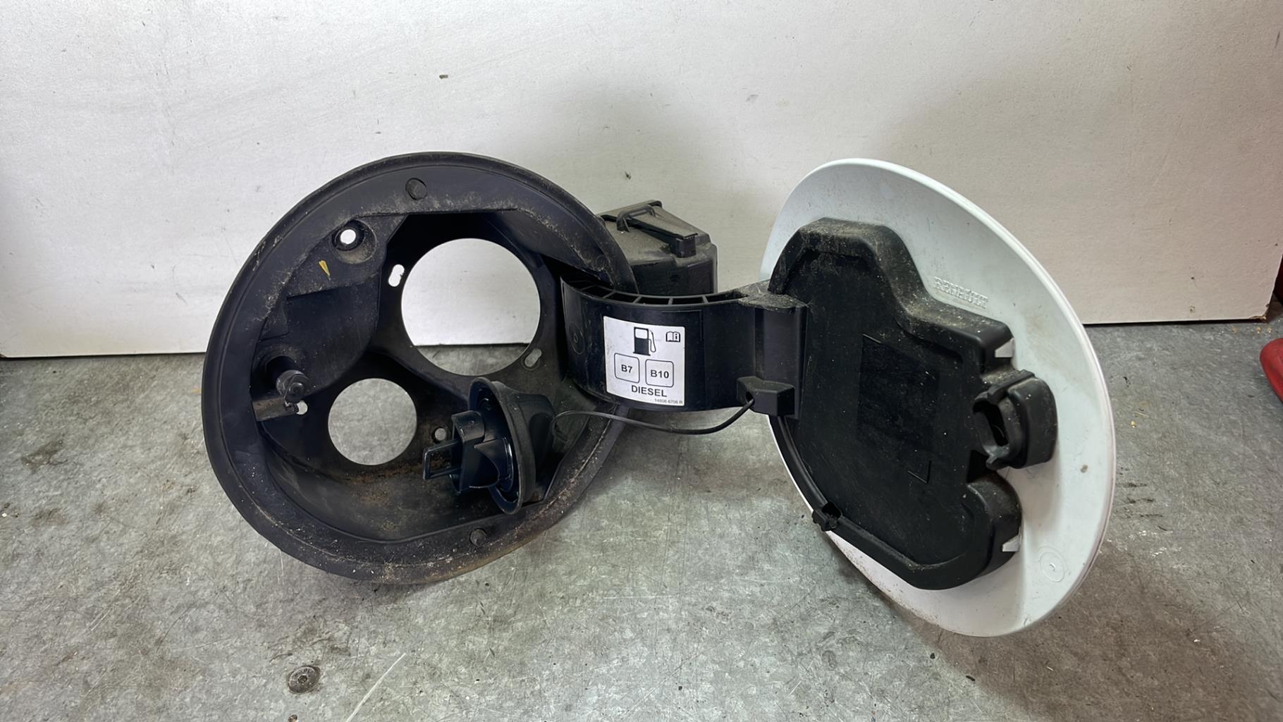 Trappe d'essence RENAULT CLIO 5 PHASE 1 Diesel - 1