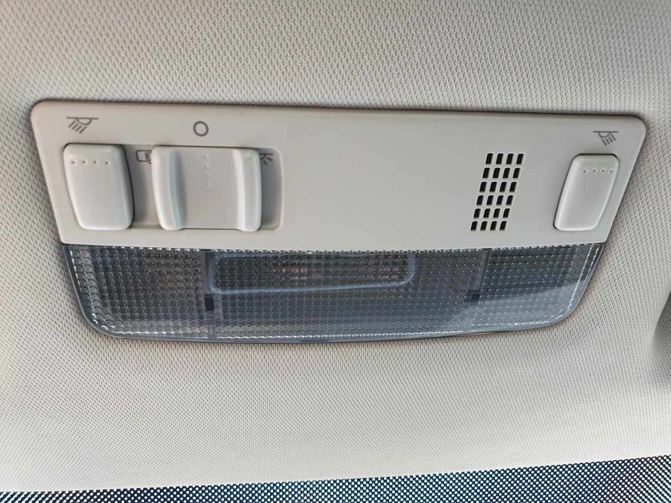 Eclairage de plafonnier SKODA ROOMSTER PHASE 1 Diesel - 1