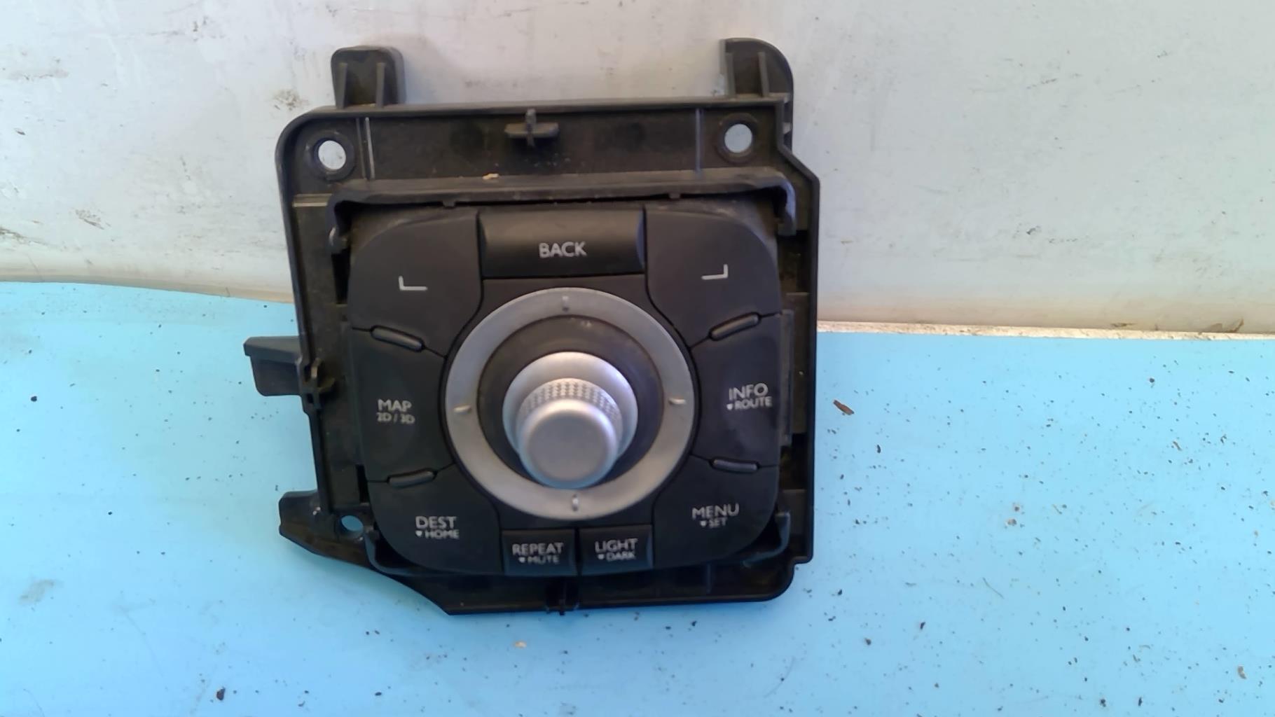 Commande GPS RENAULT MEGANE 3 PHASE 2 Diesel - 1