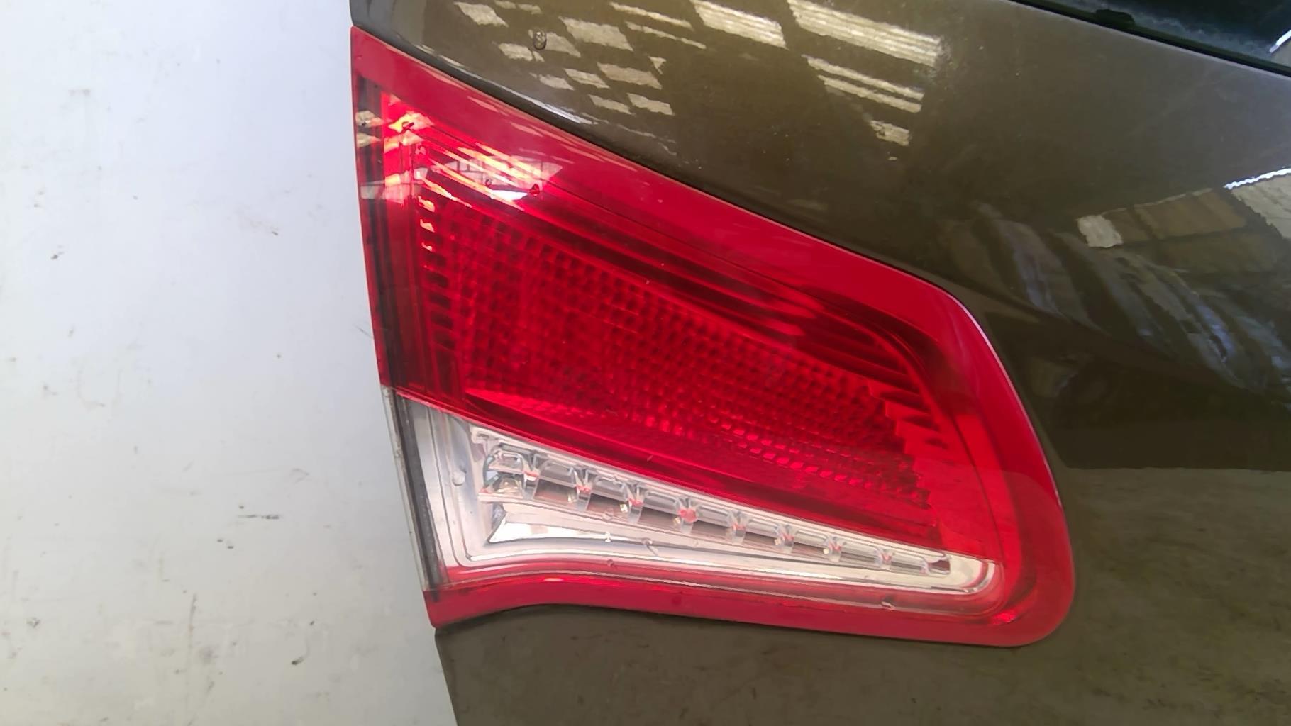 Feu arriere secondaire gauche (feux) CITROEN C4 2 PHASE 1 Diesel - 1