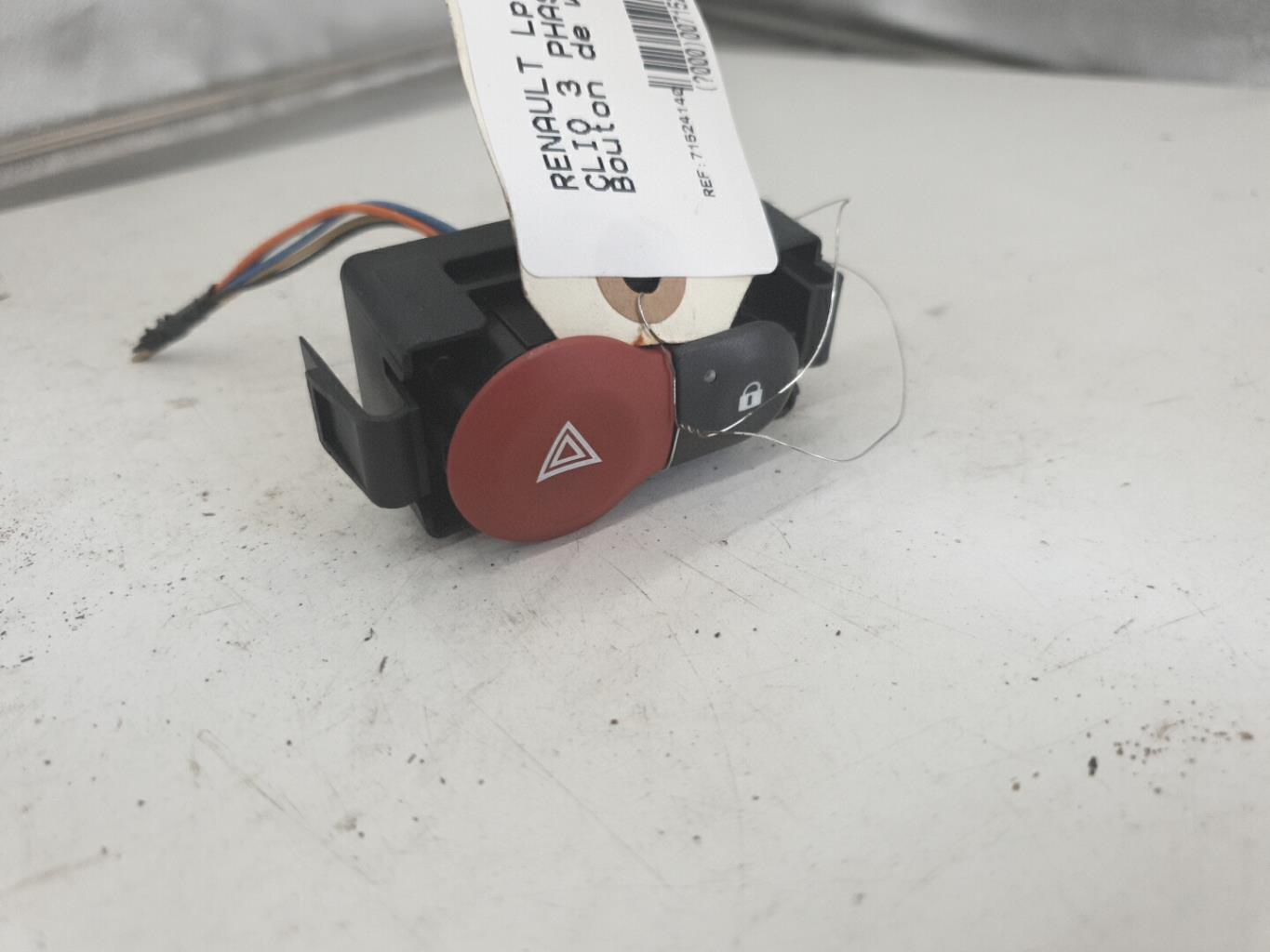 Bouton de warning RENAULT CLIO 3 PHASE 2 BREAK  - 1