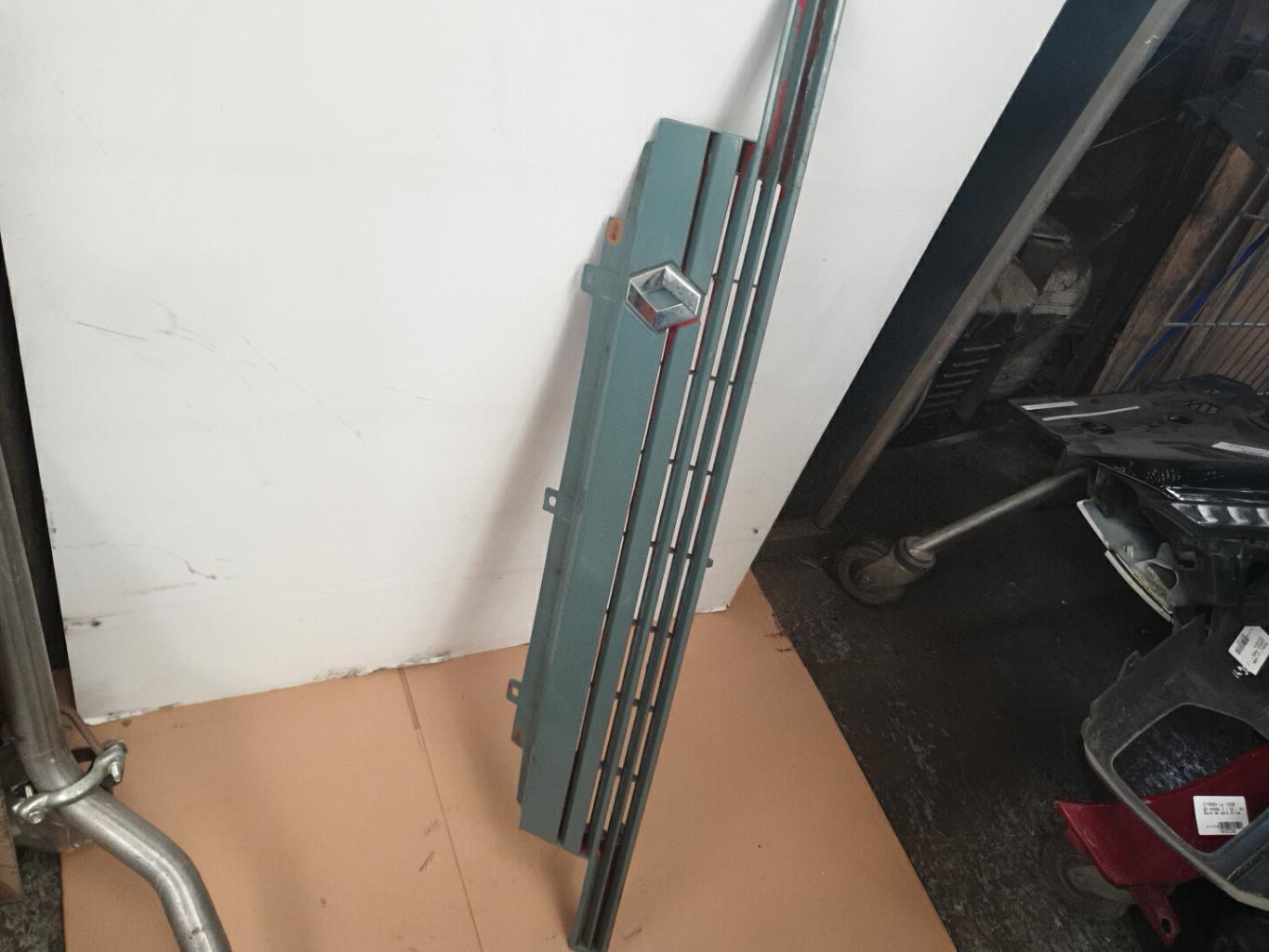 Calandre RENAULT SUPER 5 Essence - 1