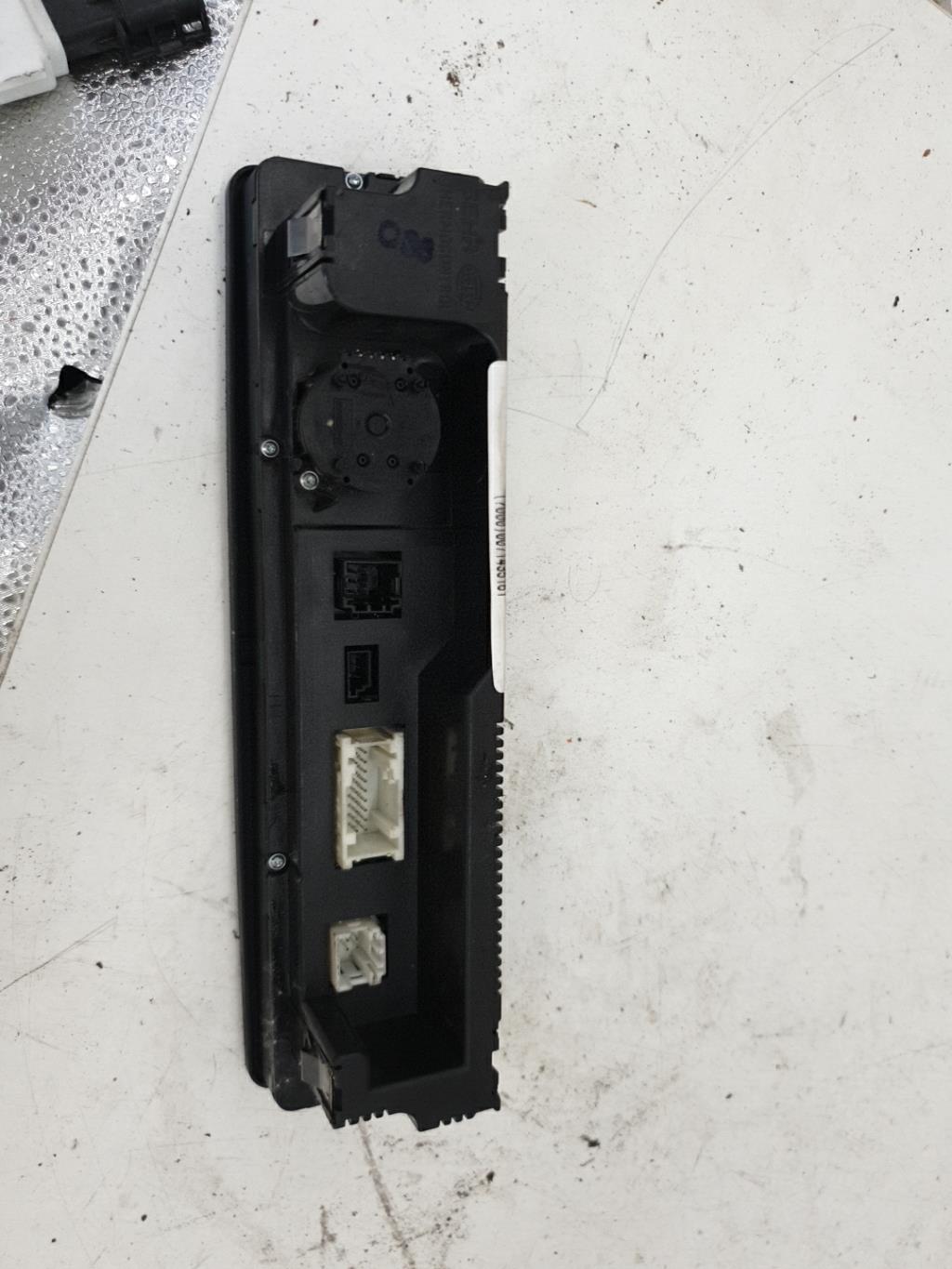 Commande chauffage BMW SERIE 3 E46 COUPE PHASE 2 Diesel - 1