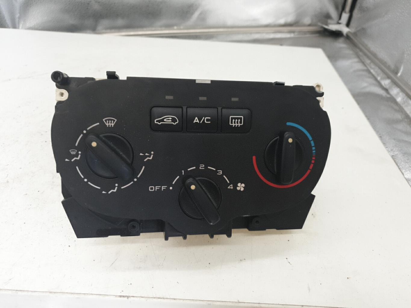 Commande chauffage PEUGEOT 307 PHASE 1 Essence - 1