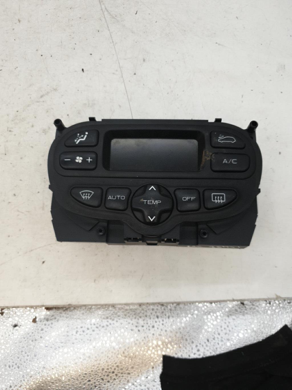 Commande chauffage PEUGEOT 307 PHASE 1 BREAK Essence - 1