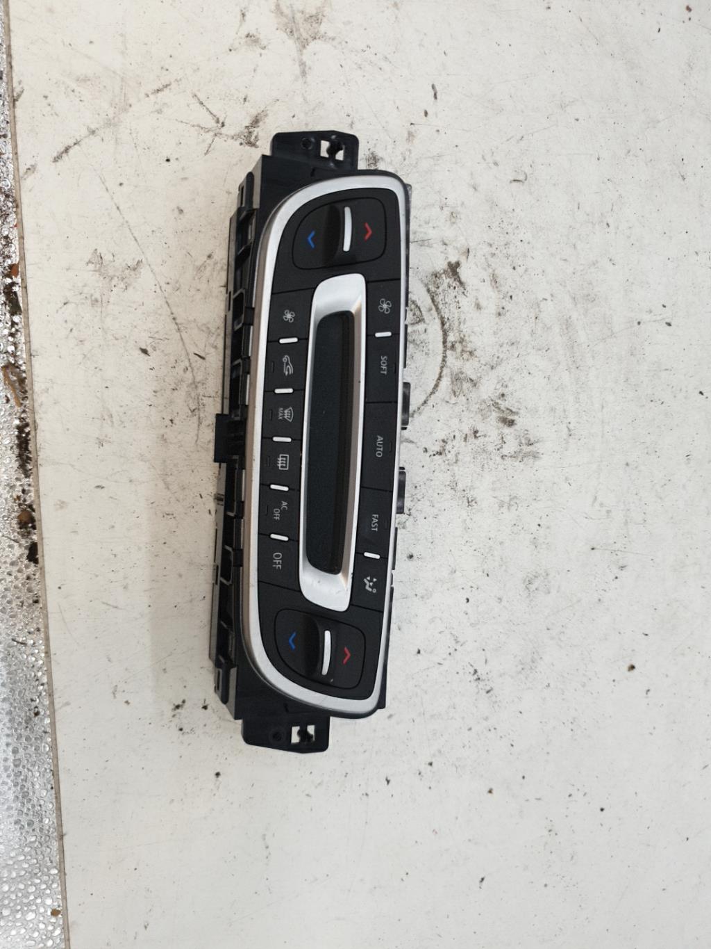 Commande chauffage RENAULT MEGANE 3 PHASE 1 Diesel - 1