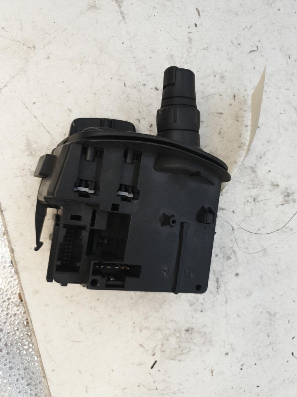 Commodo d'essuie glaces RENAULT CLIO 3 PHASE 1 Essence - 1