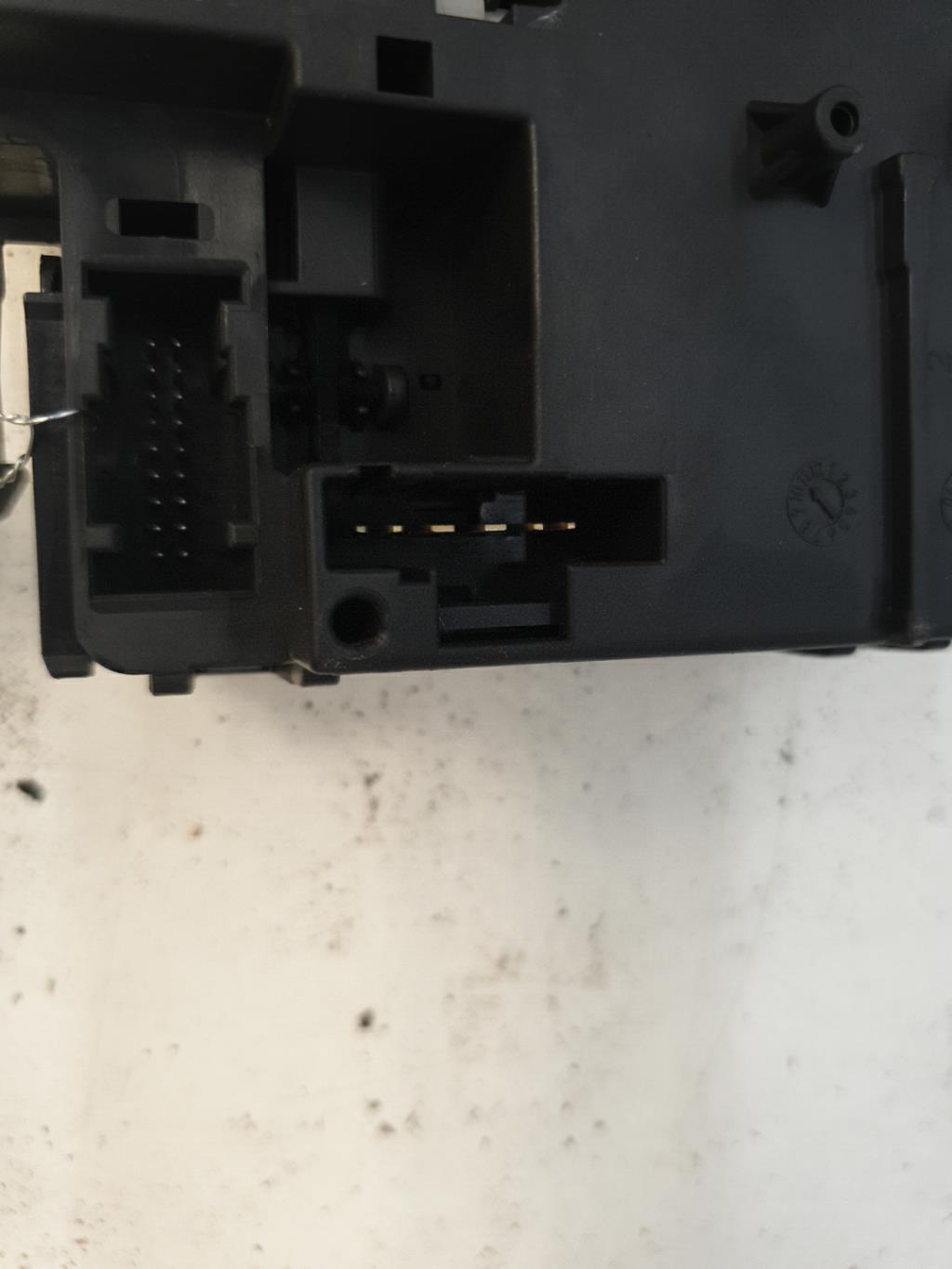 Commodo d'essuie glaces RENAULT CLIO 3 PHASE 1 Diesel - 1