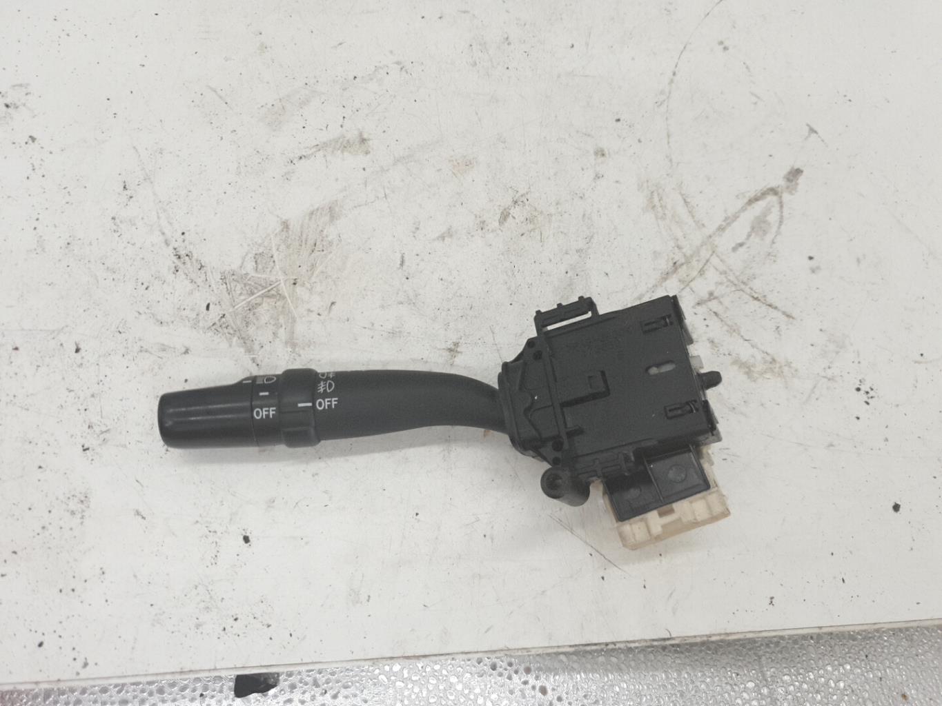 Commodo phare TOYOTA COROLLA VERSO 2 PHASE 1 Essence - 1