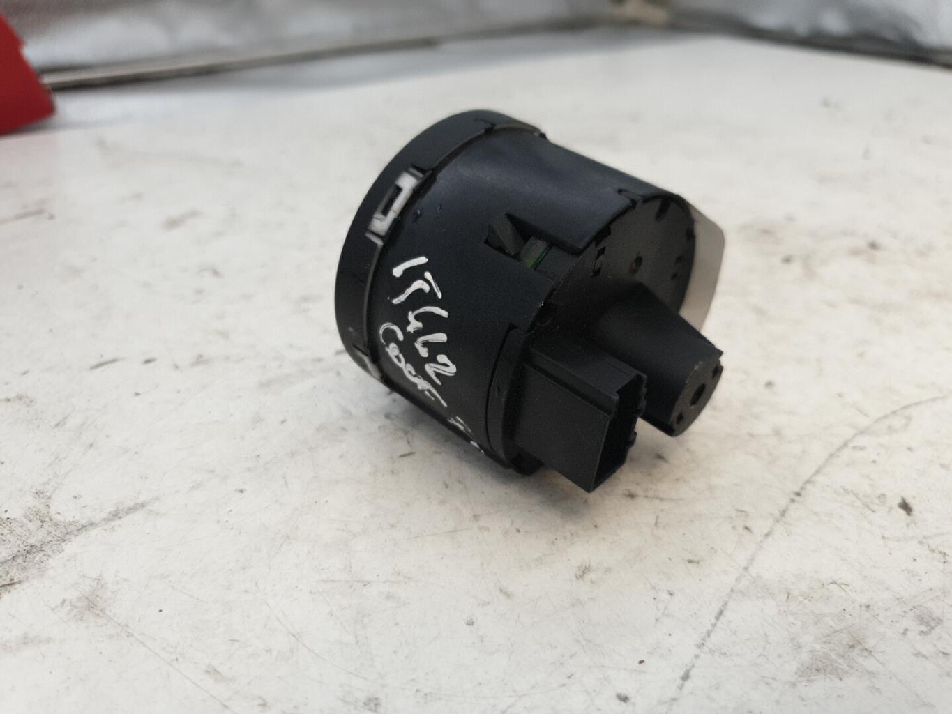 Commodo phare VOLKSWAGEN GOLF 7 PHASE 1 Diesel - 1