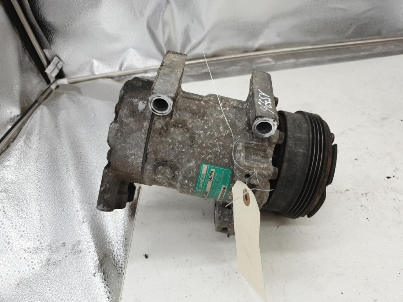 Compresseur clim RENAULT CLIO 2 PHASE 1 Essence - 1