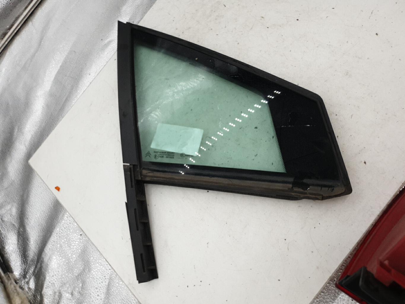 Custode avant droit CITROEN C4 1 PHASE 1 COUPE  - 1