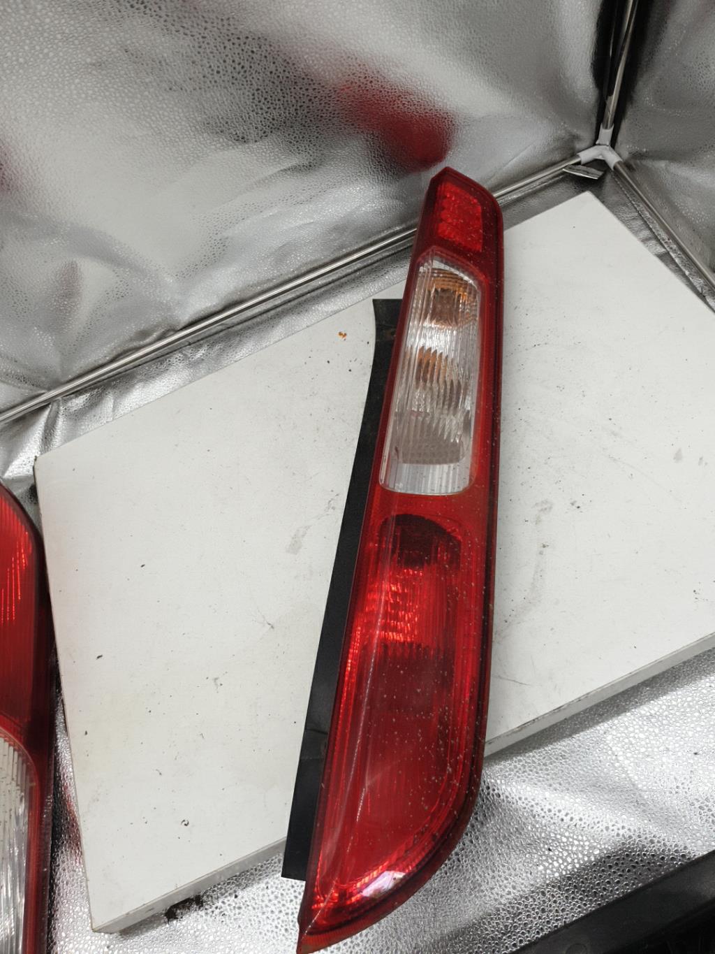 Feu arriere principal droit (feux) FORD FOCUS 2 PHASE 1 Diesel - 1