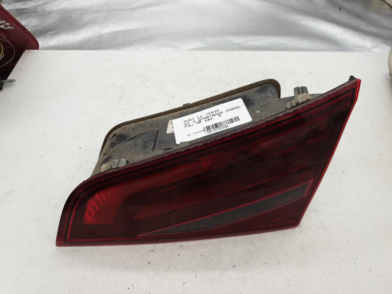 Feu arriere secondaire gauche (feux) AUDI A3 3 SPORTBACK PHASE 1 Diesel - 1