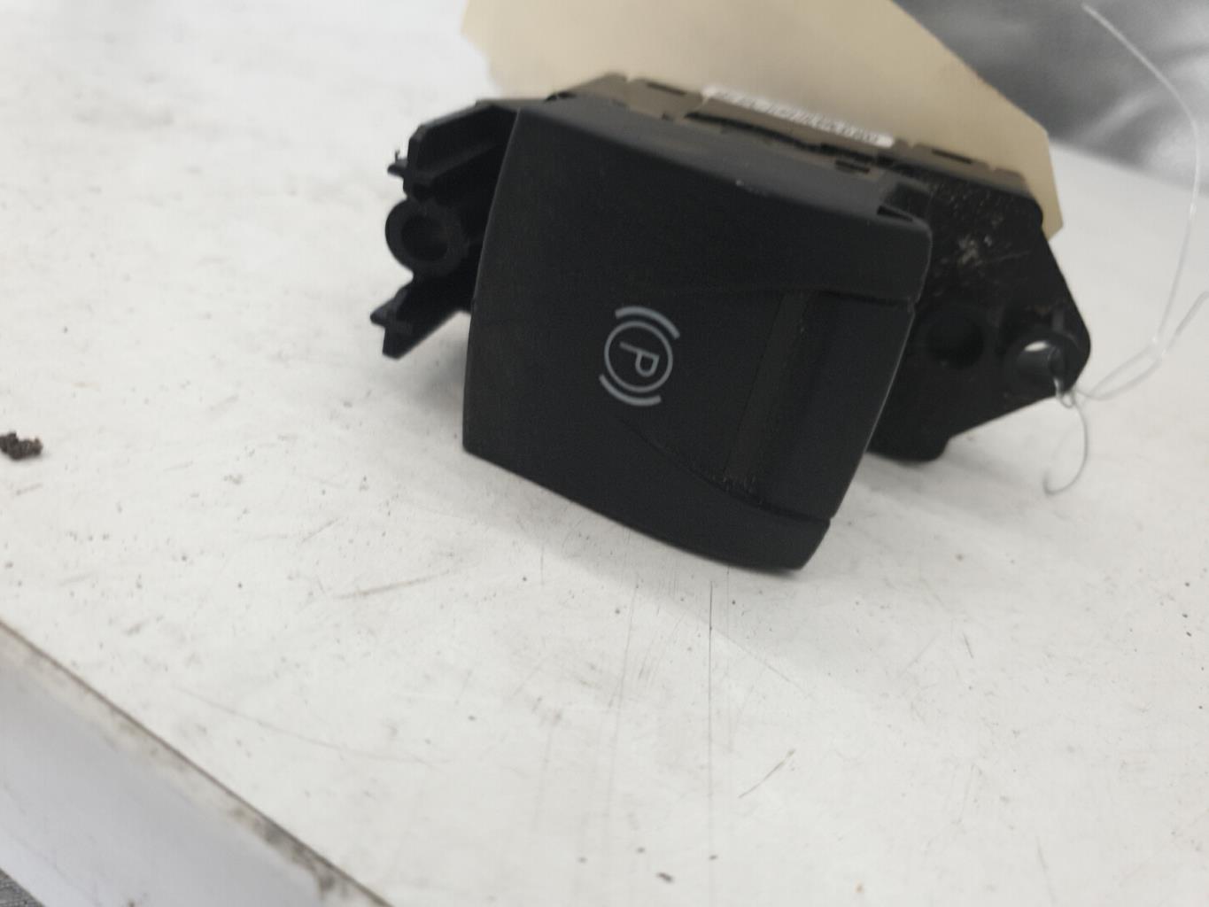 Poignee electrique frein a main RENAULT MEGANE 3 PHASE 1 COUPE Diesel - 1