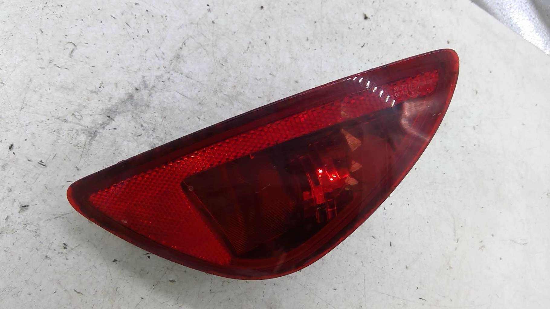 Feu factice arriere droit RENAULT CLIO 3 PHASE 2 Diesel - 1