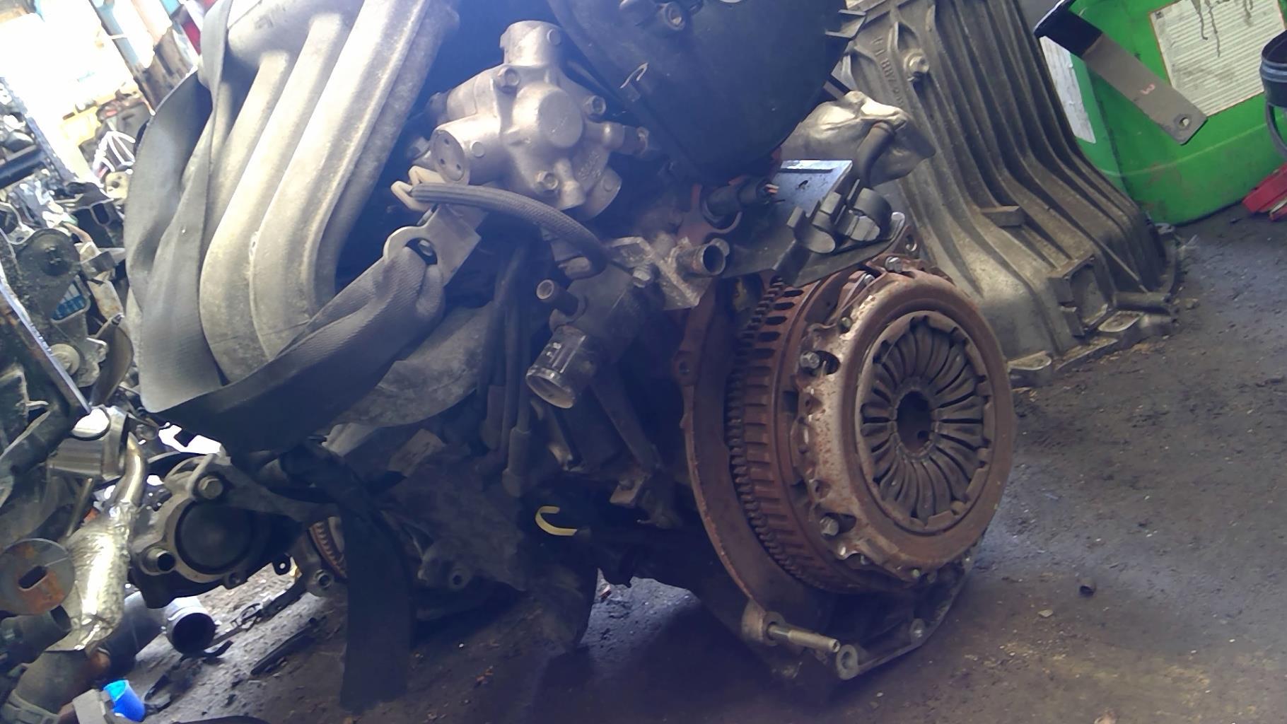 Moteur RENAULT LAGUNA 2 PHASE 1 Essence - 1
