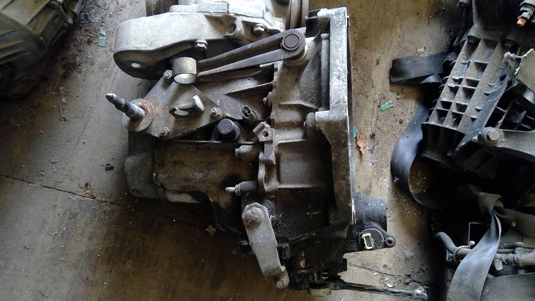 Boite de vitesses PEUGEOT 206 PHASE 1  - 1
