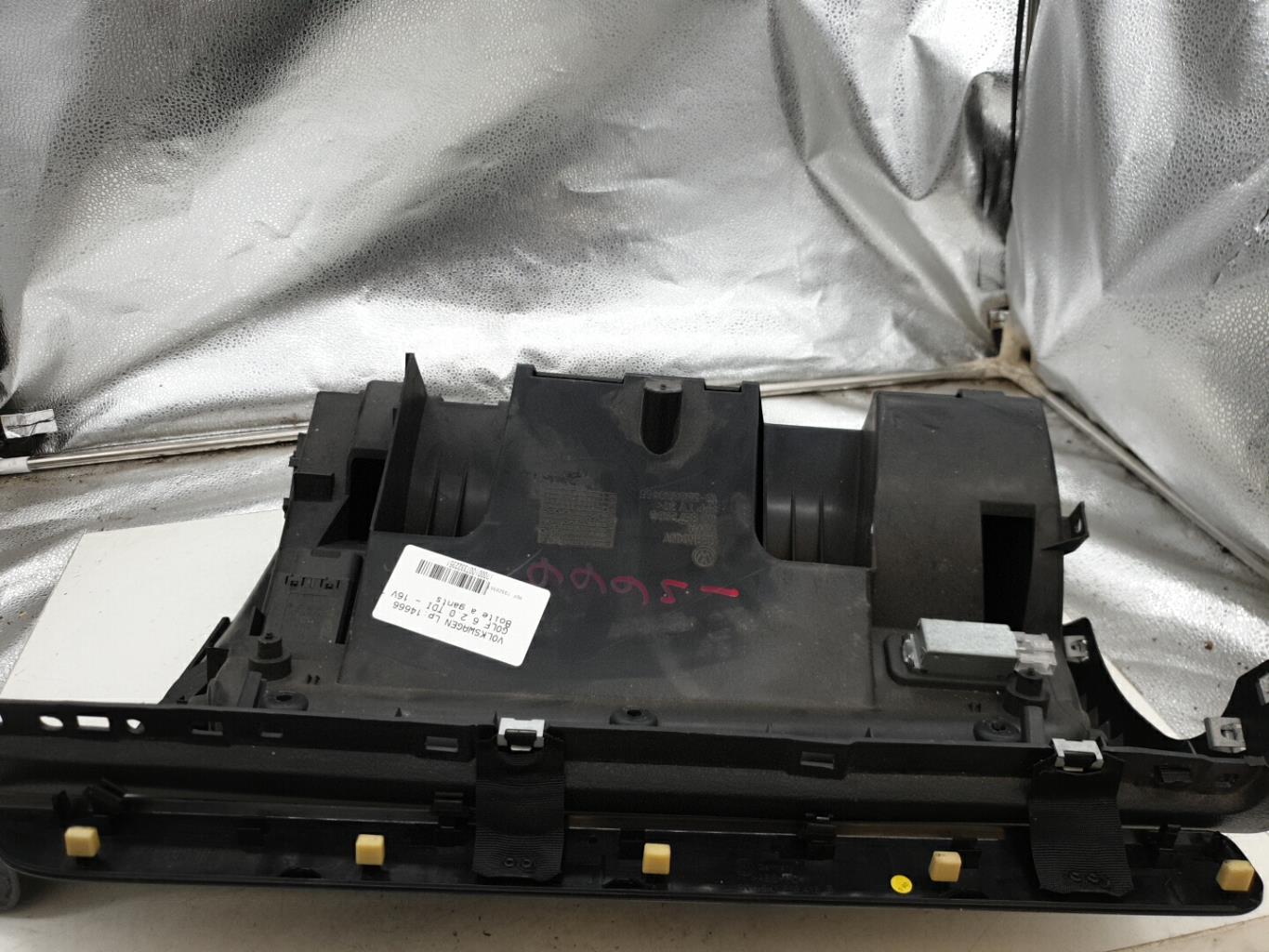 Boite a gants VOLKSWAGEN GOLF 6 Diesel - 1
