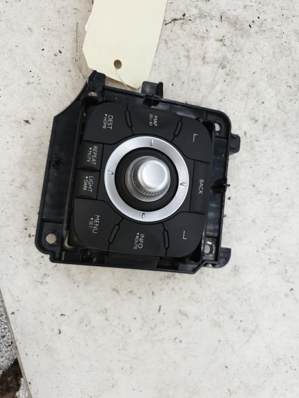 Commande GPS RENAULT MEGANE 3 PHASE 1 COUPE Diesel - 1