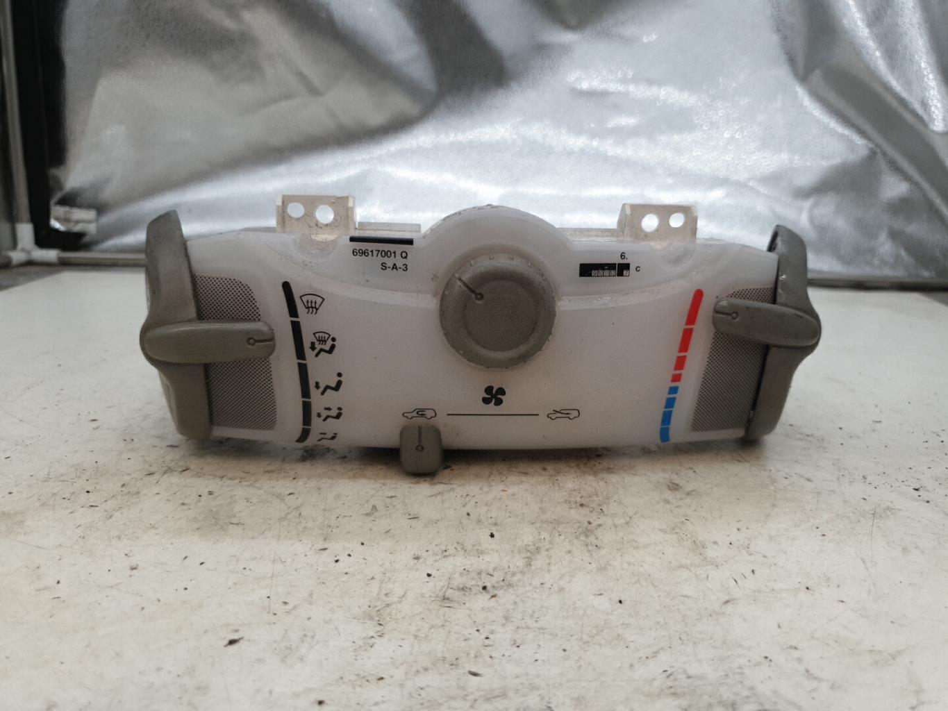 Commande chauffage PEUGEOT 107 PHASE 1 Essence - 1