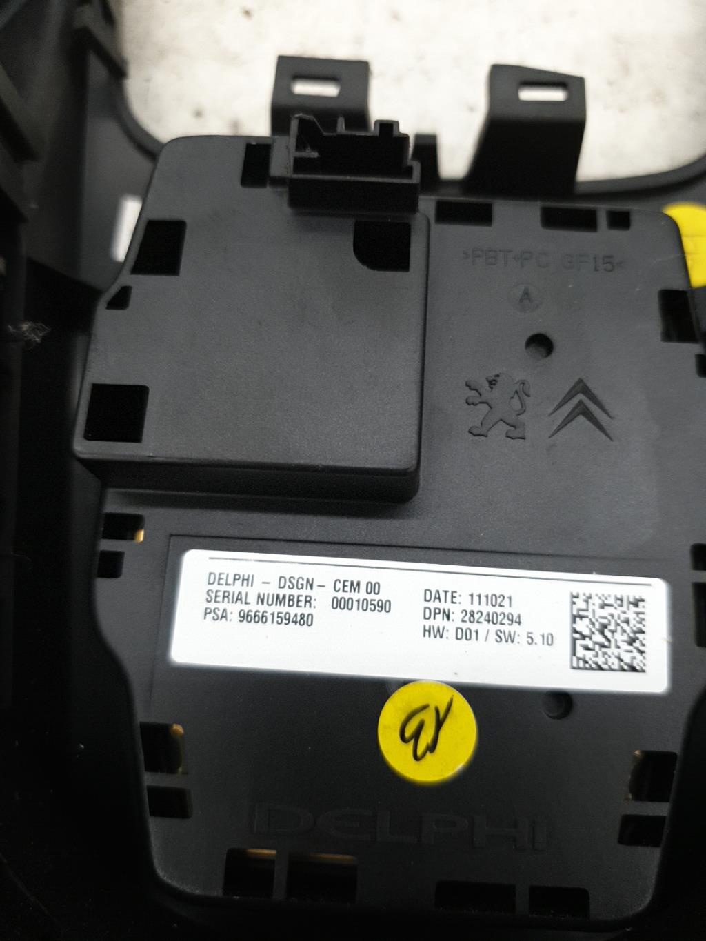 Console central (interieur plastique) CITROEN DS5 PHASE 1 Diesel - 1