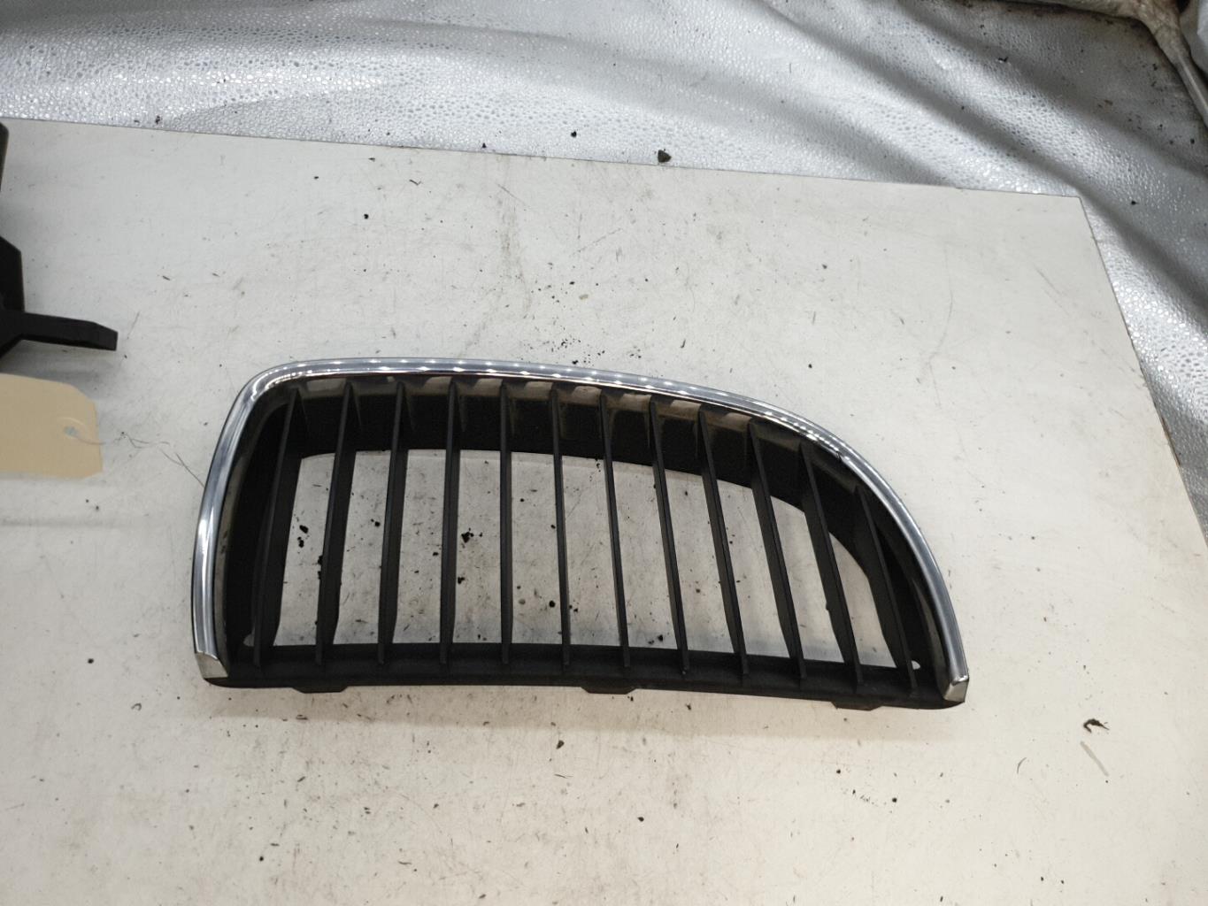 Grille de calandre droite BMW SERIE 3 E90 PHASE 1 Diesel - 1