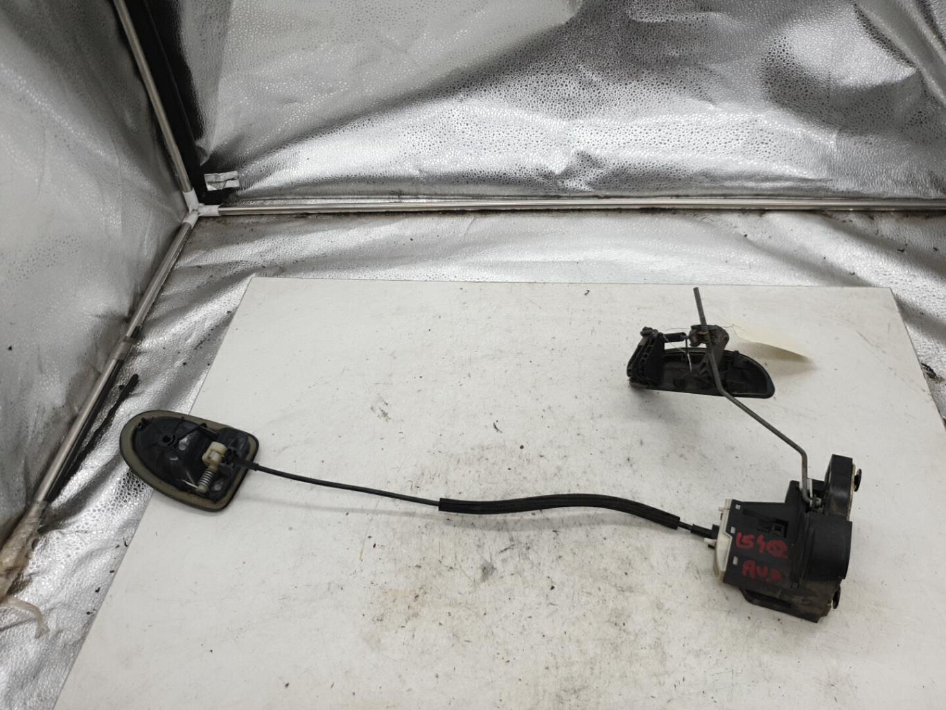 Serrure avant droit RENAULT CLIO 2 PHASE 2 Diesel - 1