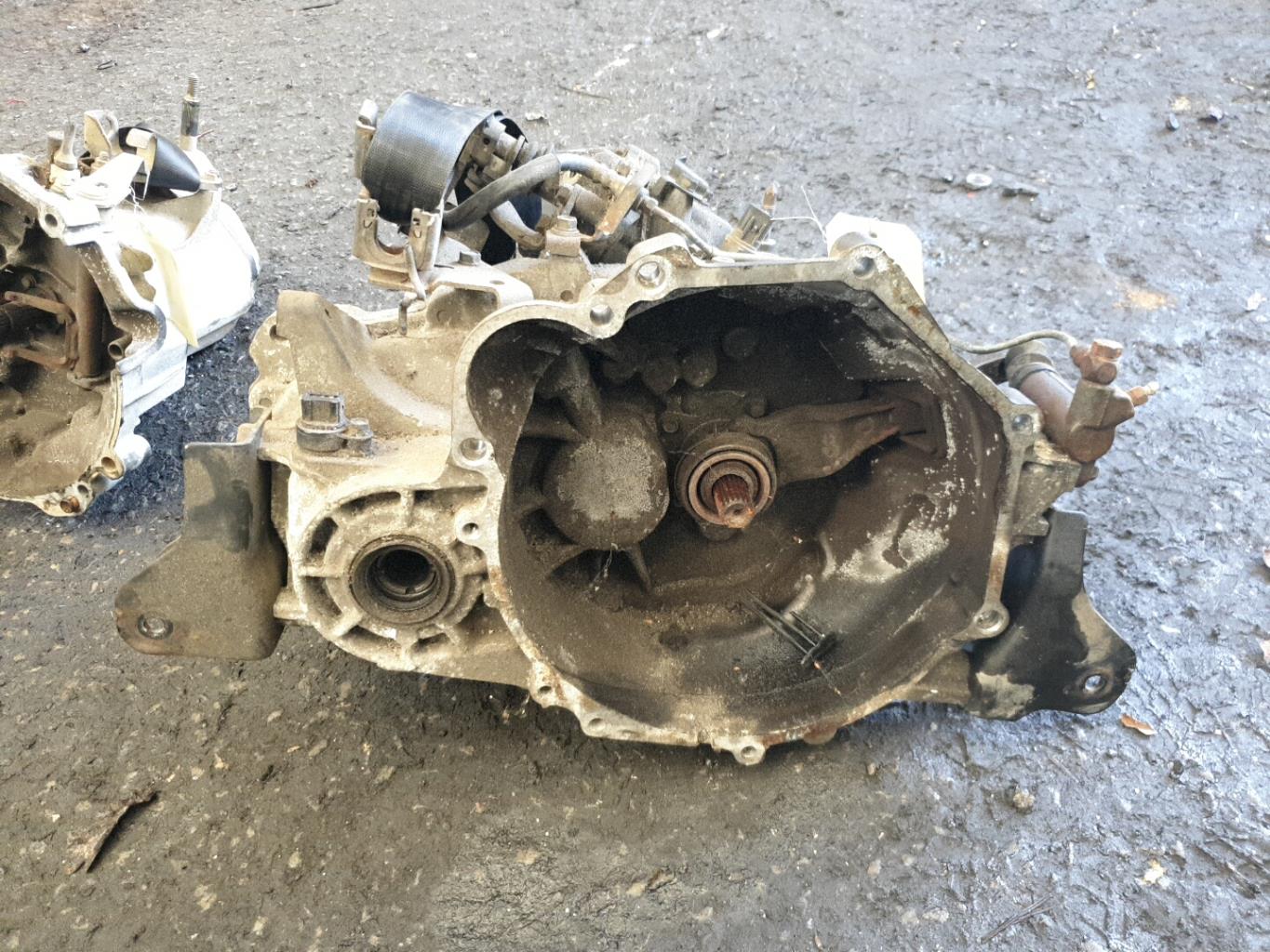 Boite de vitesses MITSUBISHI COLT 5 Essence - 1
