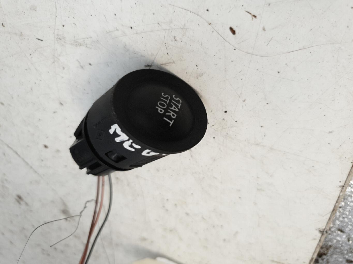 Bouton/Interrupteur RENAULT MEGANE 2 PHASE 1 BREAK Diesel - 1