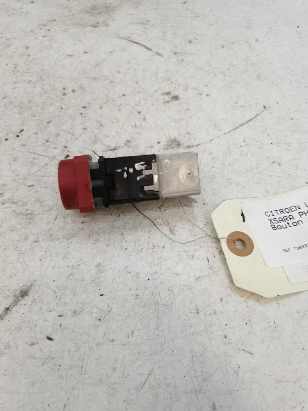 Bouton de warning CITROEN XSARA PHASE 1  - 1