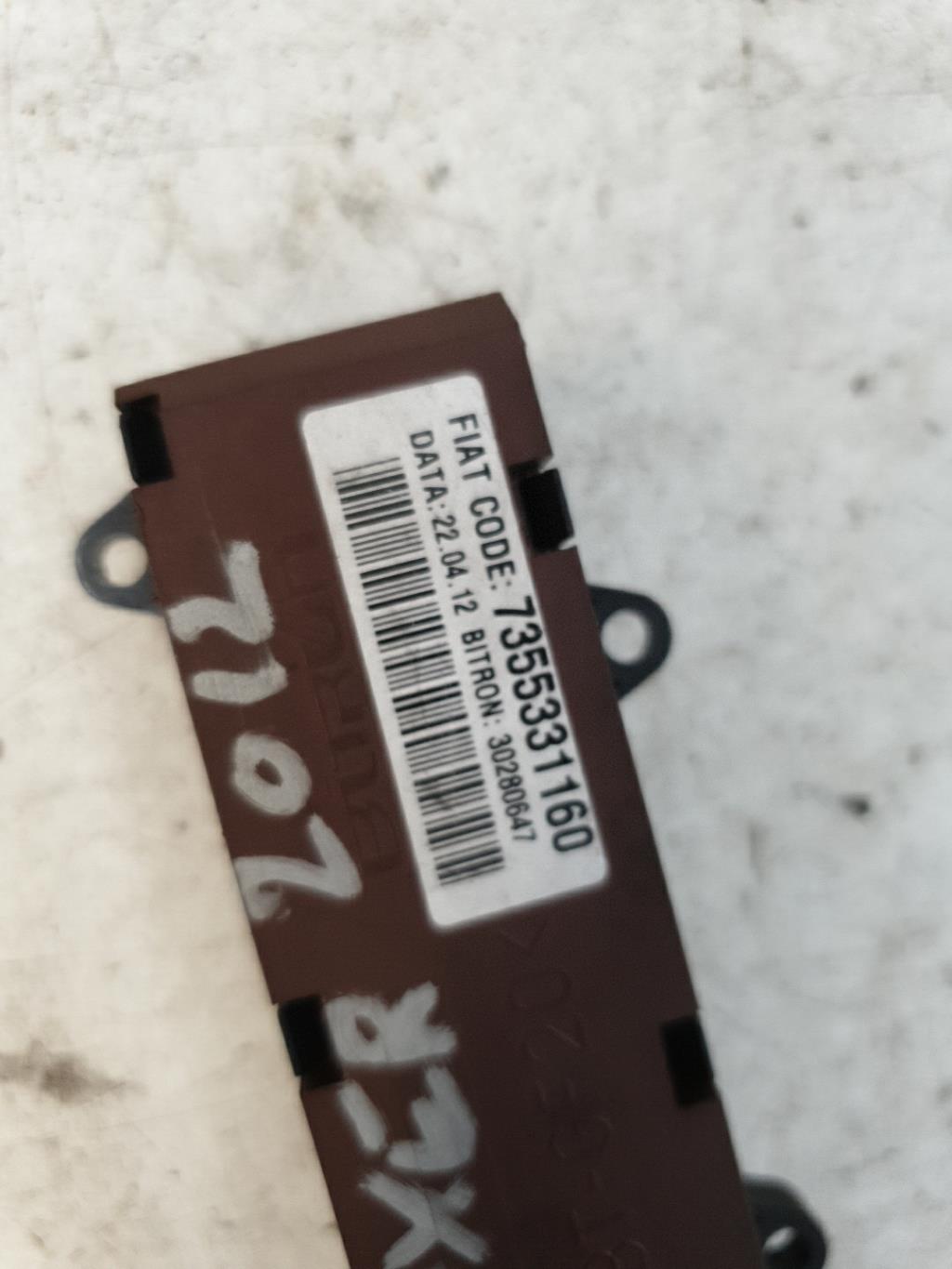 Bouton de warning PEUGEOT BOXER 3 PHASE 1  - 1