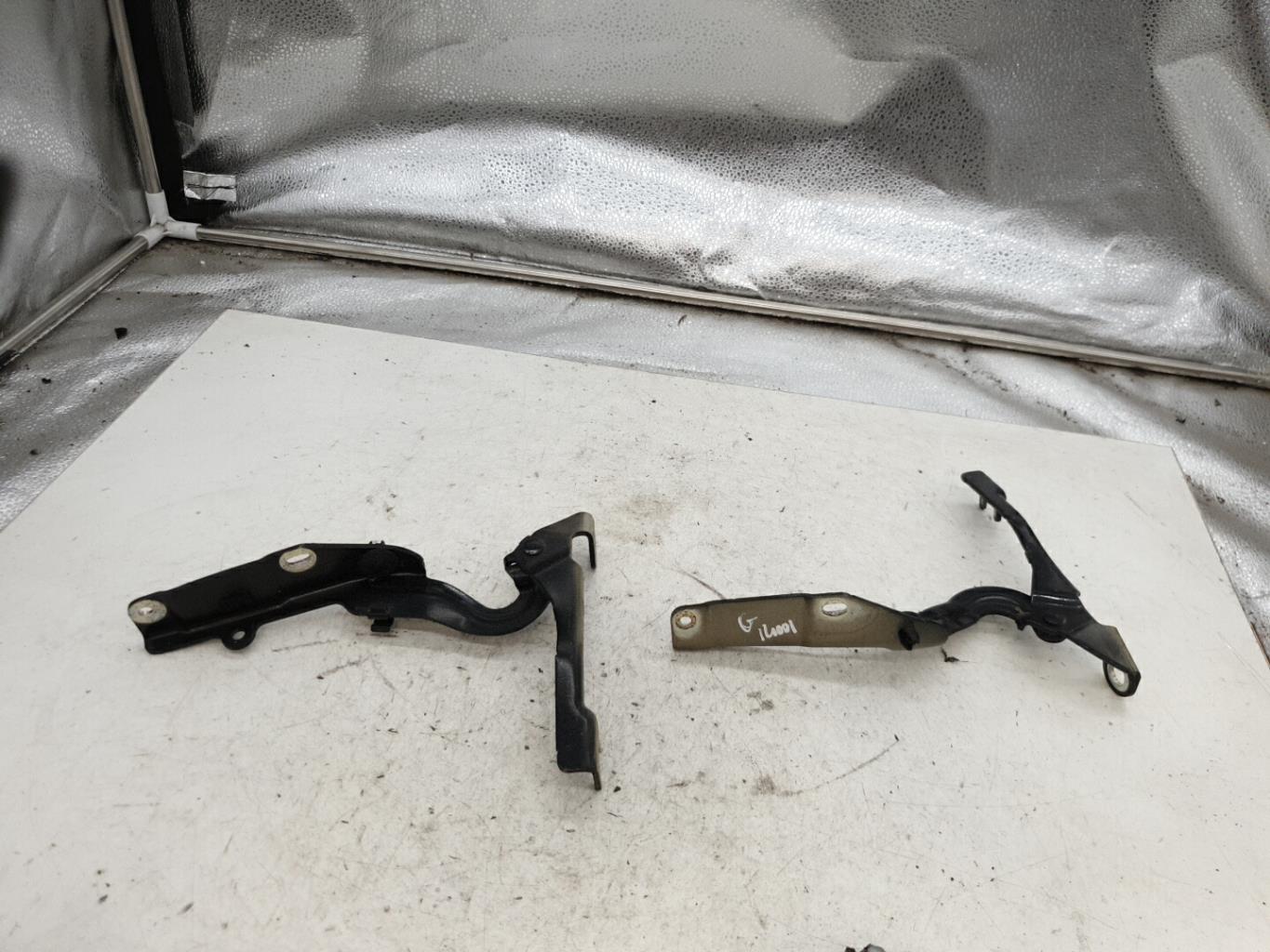 Charniere de capot CITROEN C3 PICASSO PHASE 2  - 1