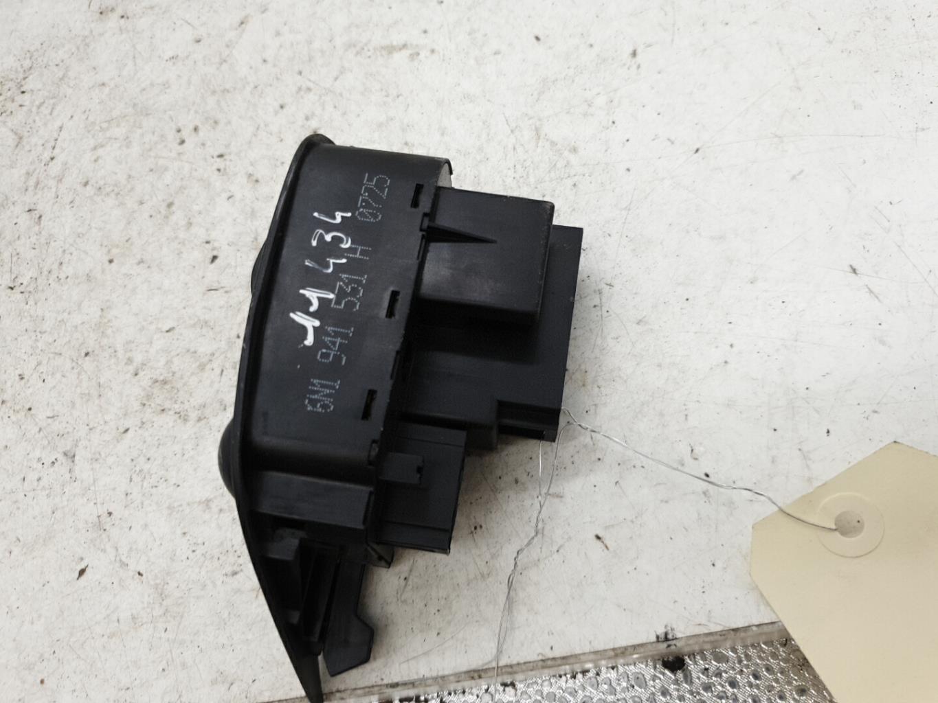 Commande de phare VOLKSWAGEN POLO 3 PHASE 1 Essence - 1