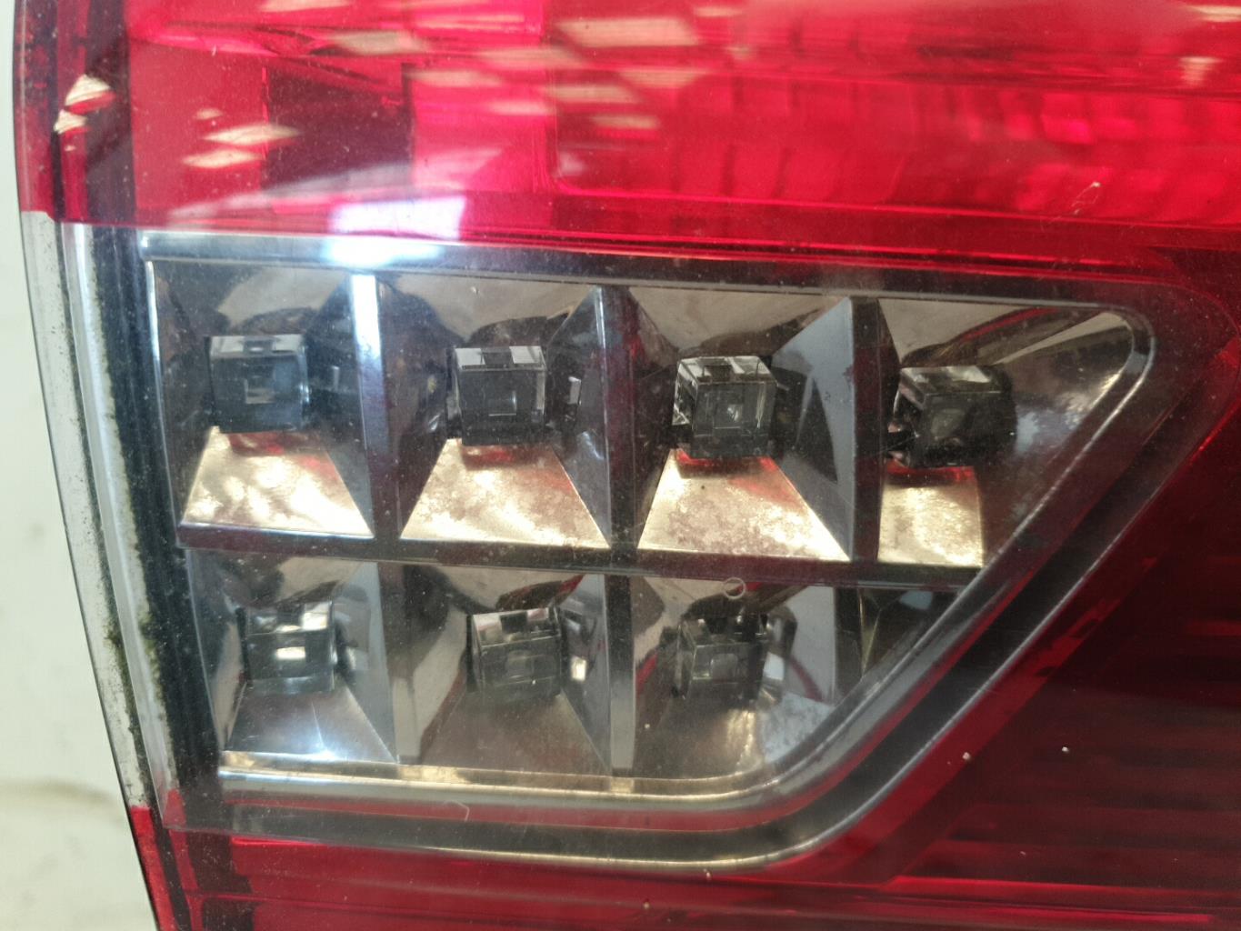 Feu arriere secondaire gauche (feux) CITROEN C5 2 BREAK Diesel - 1
