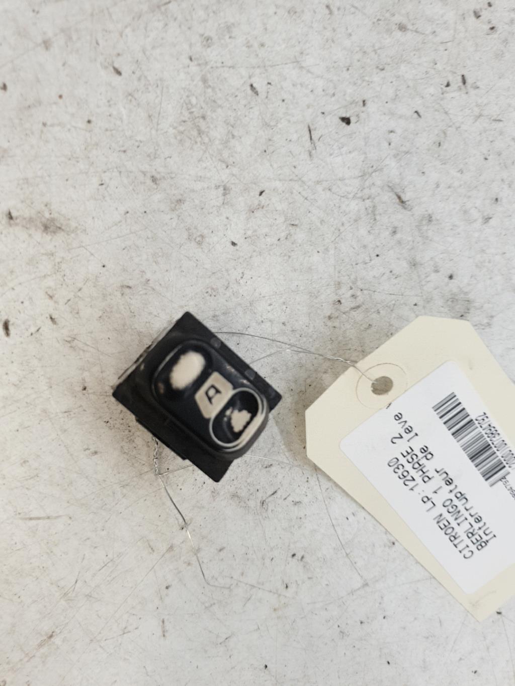 Interrupteur de leve vitre CITROEN BERLINGO 1 PHASE 2  - 1