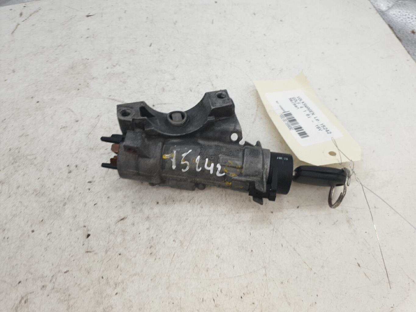 Neiman VOLKSWAGEN GOLF 4 Essence - 1